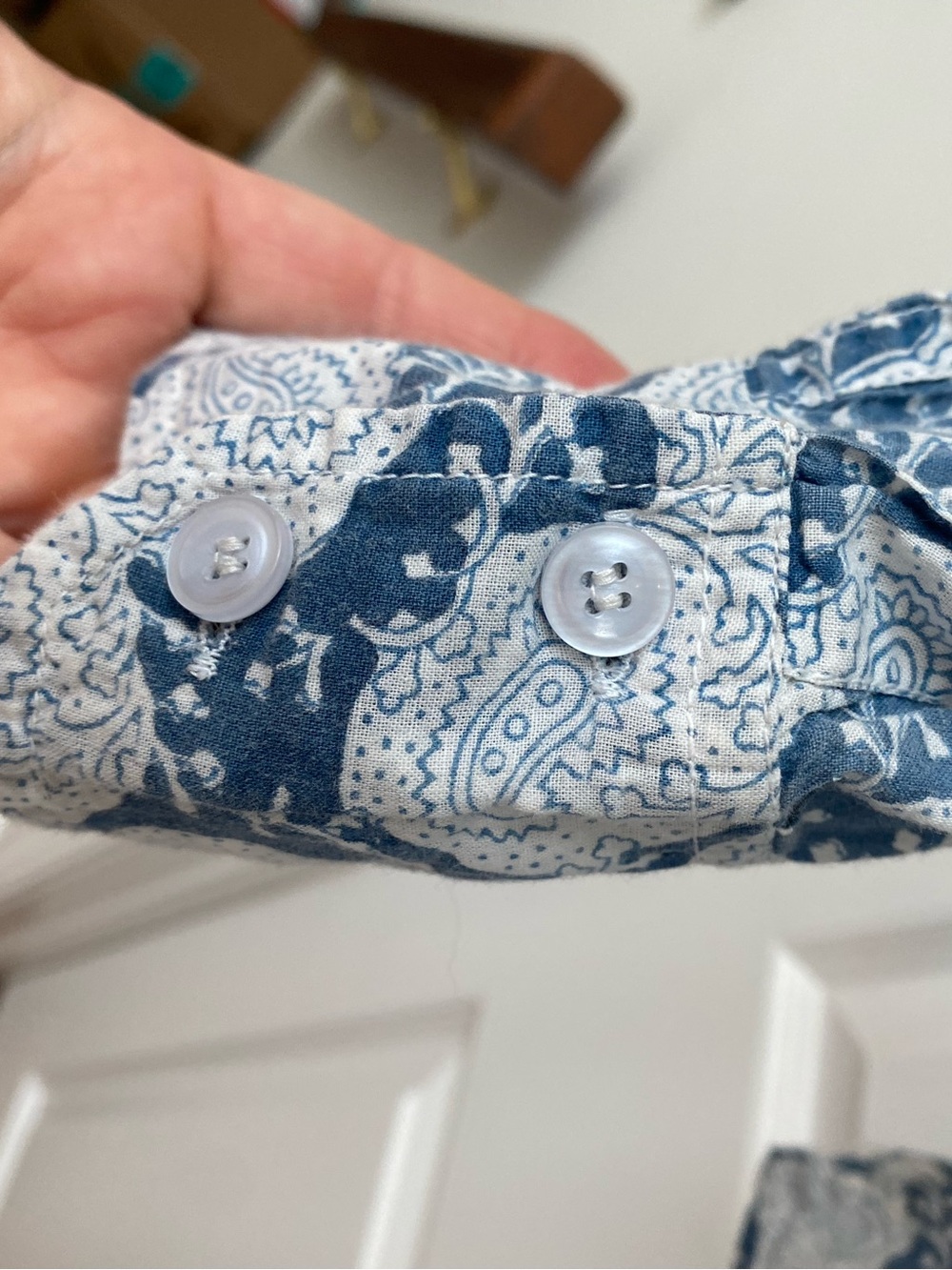 Roberta Roller Rabbit Blue & White Paisley-Print Button Down “Guy Shirt” - L - Picture 4 of 8